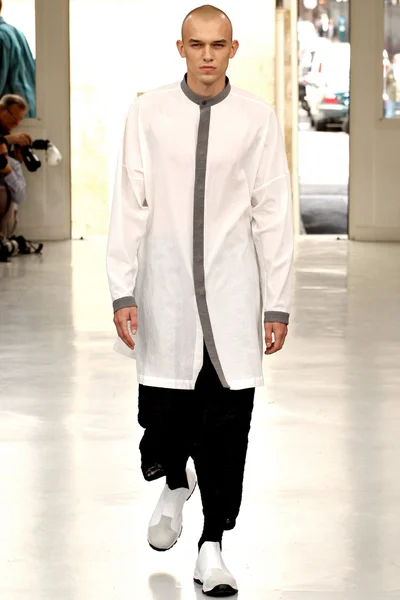 Look 27
